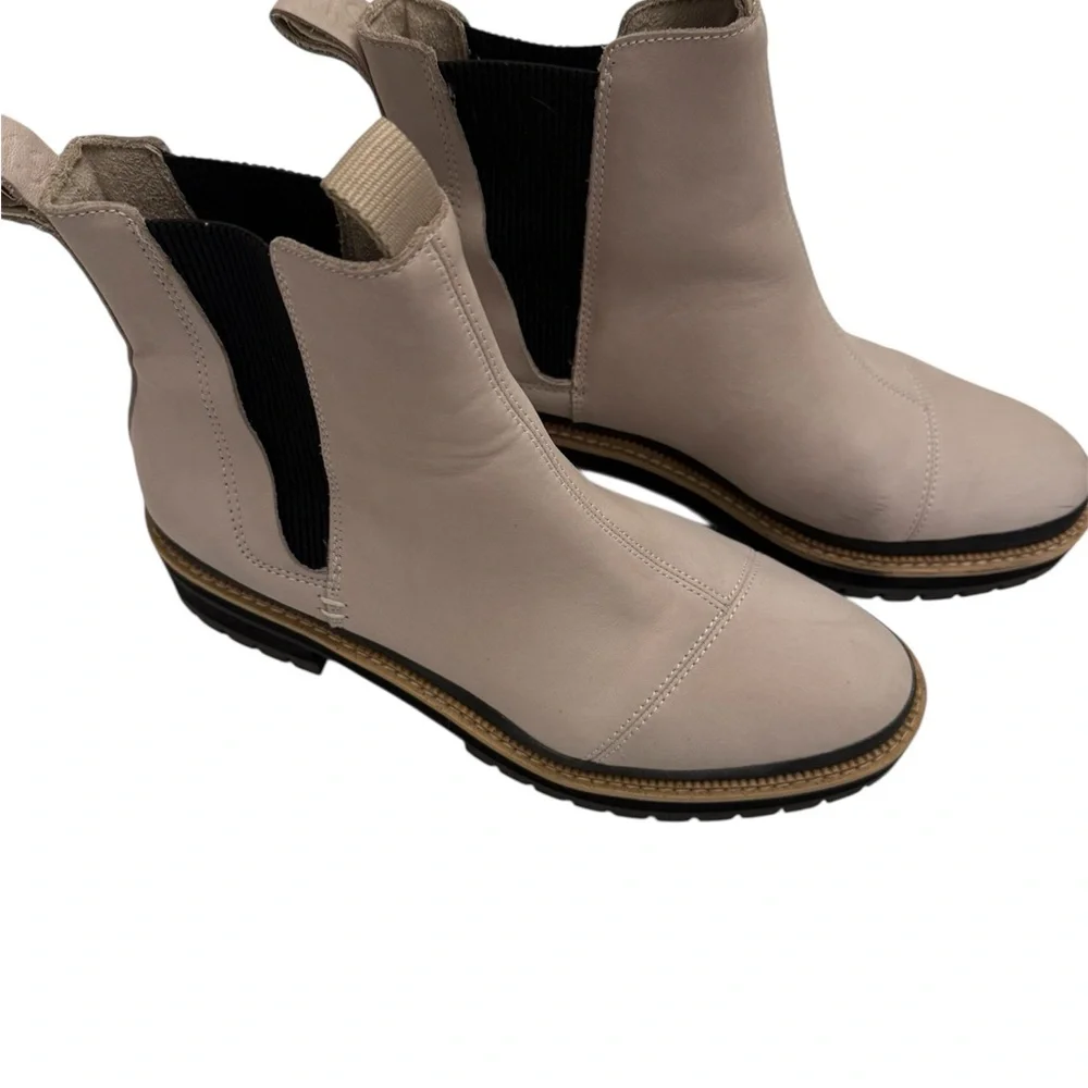 Toms Beige Ankle Boots - Picture 1 of 5